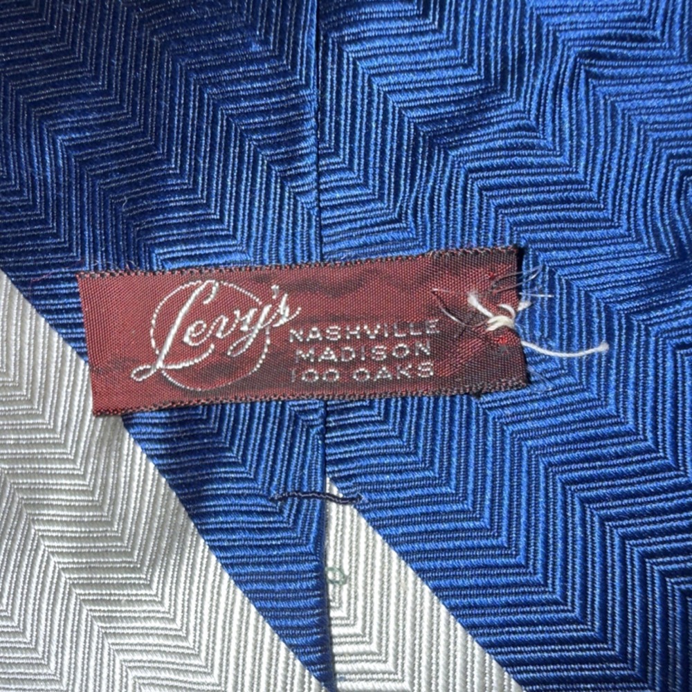 Vintage Bronzini Silk Men's Tie: Striped Blue White Classic Woven One Size - Picture 4 of 5
